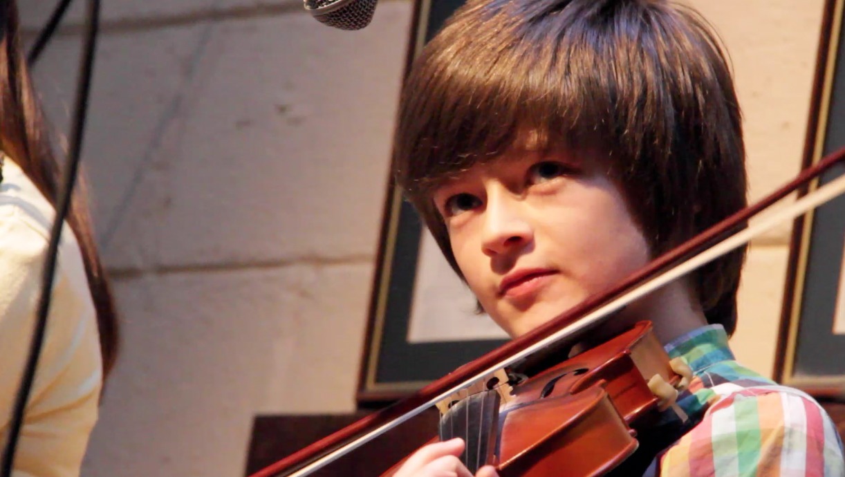 Srutháin Cheoil - An 4ú dlúthdhiosca seolta ag Tionscnamh Lugh