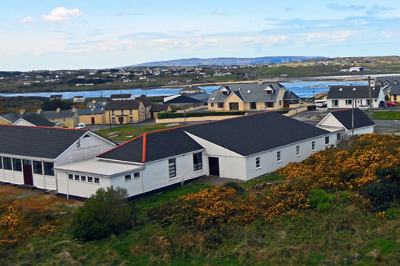 Ar theacht an tsamhraidh achan bhliain…