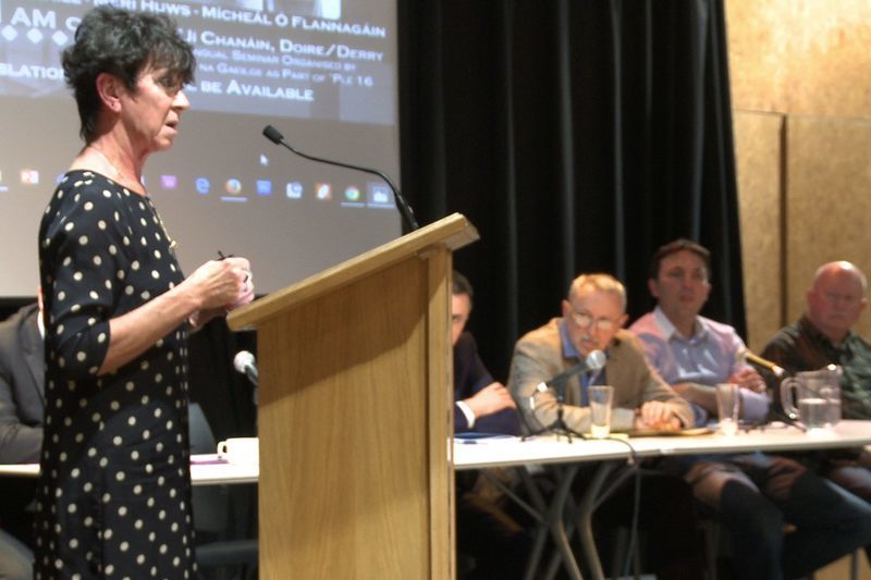 Éileamh ar reachtaíocht teanga ó thuaidh ag Seimineár Chonradh na Gaeilge