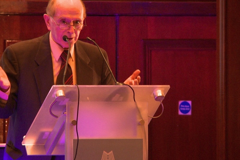 Preispitéirigh, an Ghaeilge agus Albainis Uladh