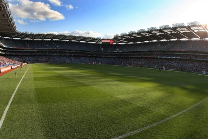 Spreagadh úr peile de dhíth