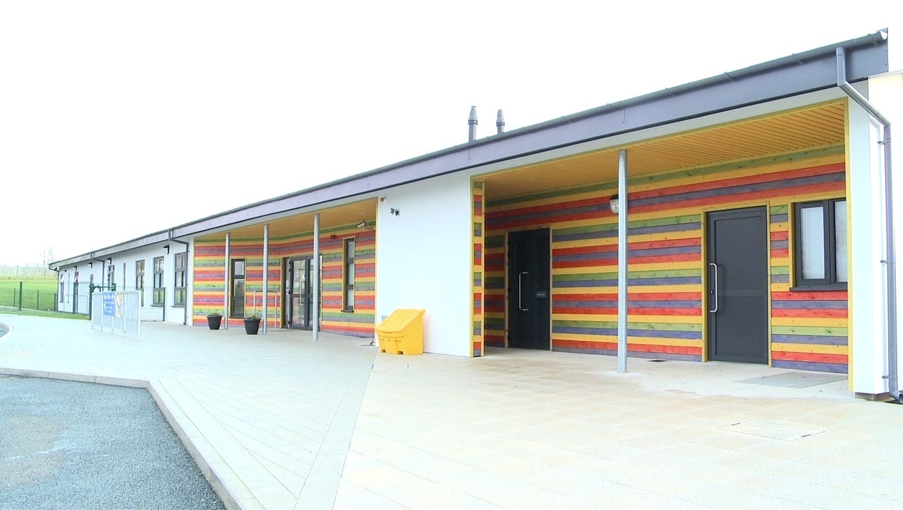 Foirgneamh úr £1.3 milliún ag Gaelscoil Ghleann Darach