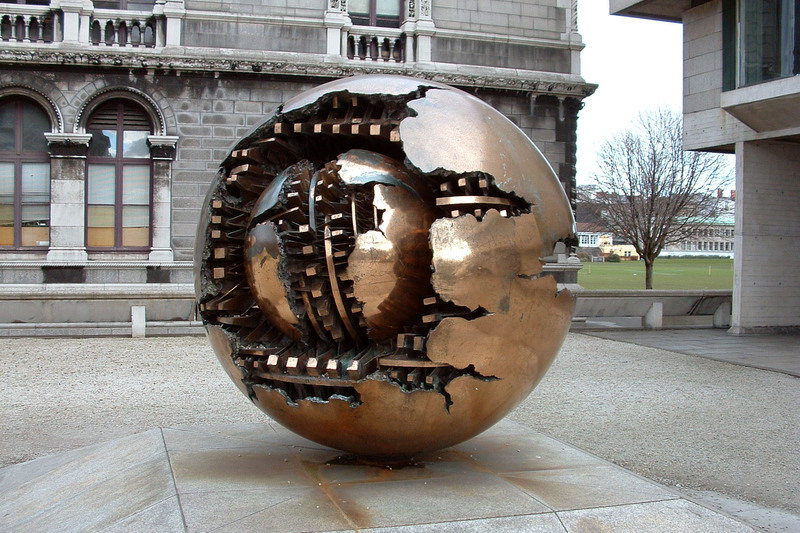 Ealaín Choláiste na Tríonóide - Turas Idirghníomhach ar d'fhón cliste