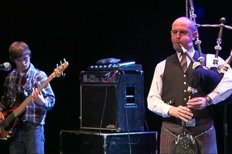 Ceol na hUltaise agus na nGael le chéile ar an Ómaigh